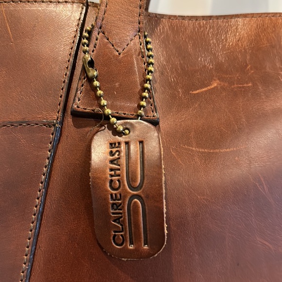 Claire Chase women’s leather laptop bag - Picture 2 of 7